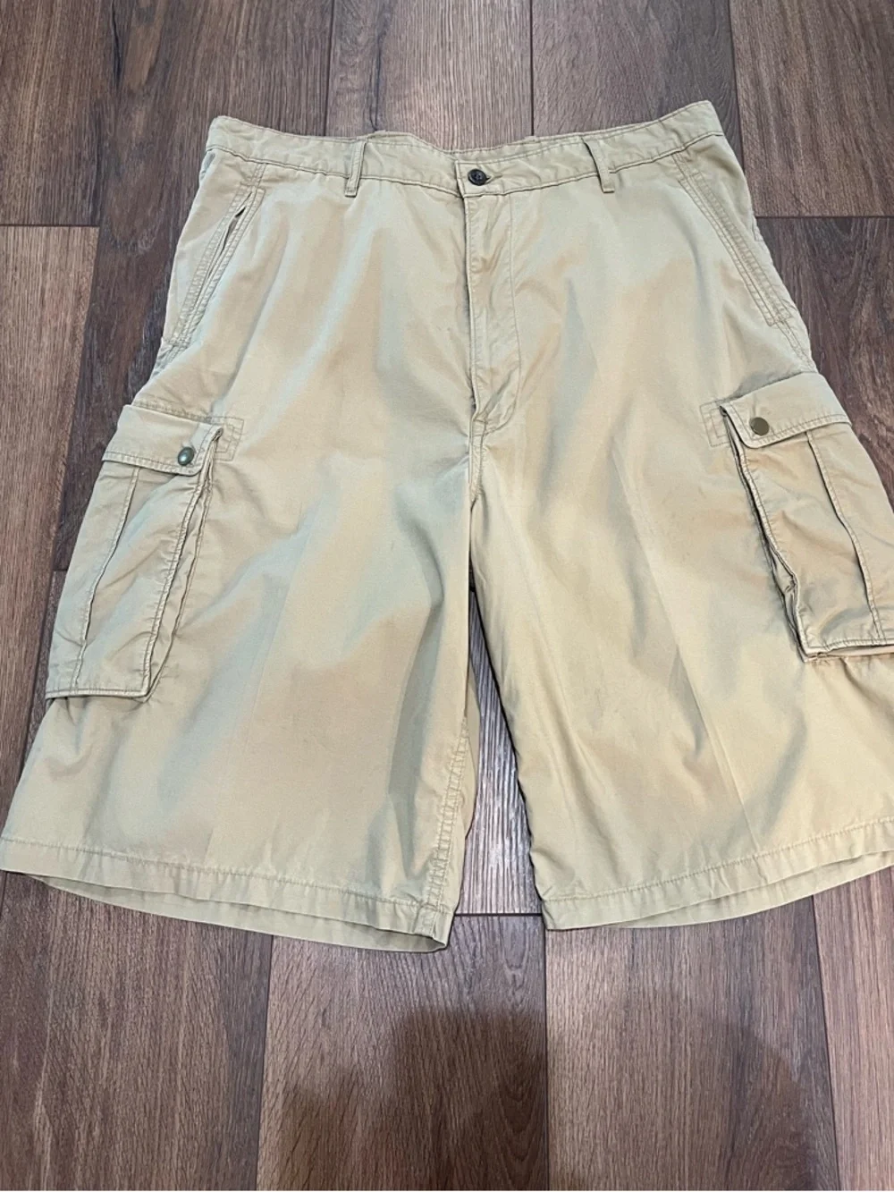 Levi Strauss Men’s Tan Cargo Shorts Utility Baggy Casual Outdoor Size 38